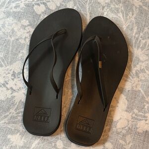 Reef Classic Black Sandals